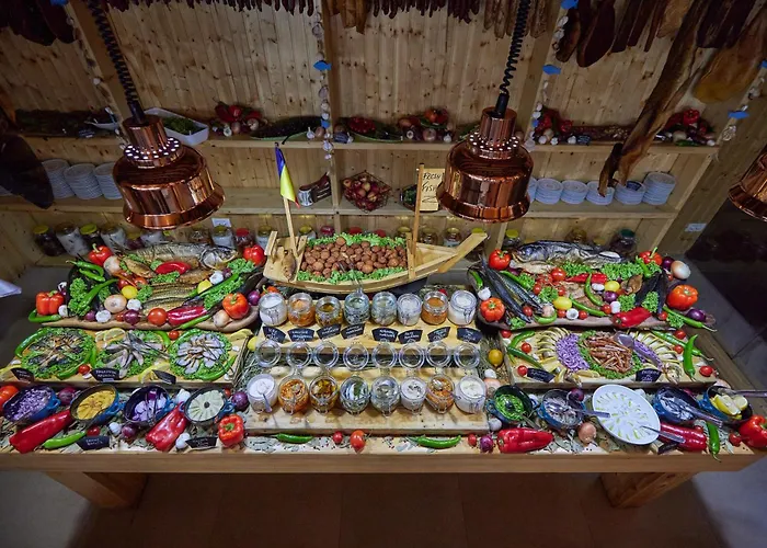 Crisan (Tulcea) Hotels