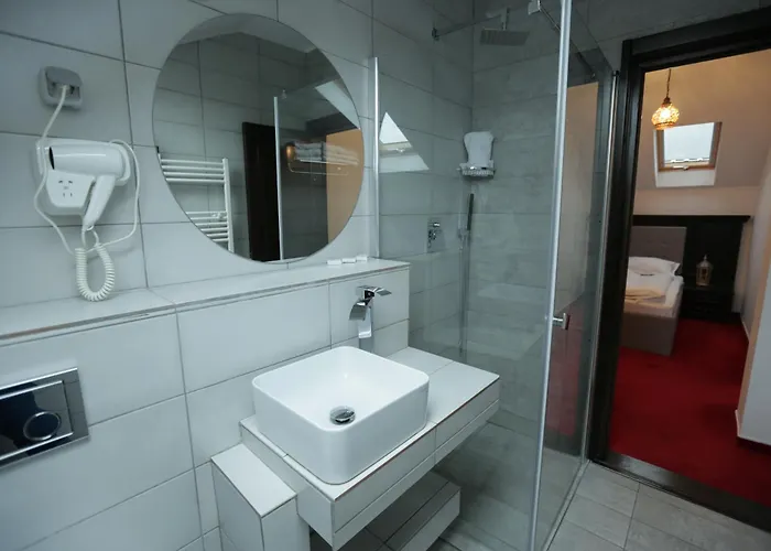Casa Domnească Cacica Bed & Breakfast