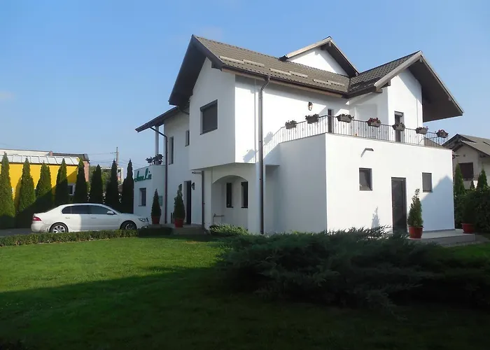 Villa Annalia - Rooms To Rent Bacău