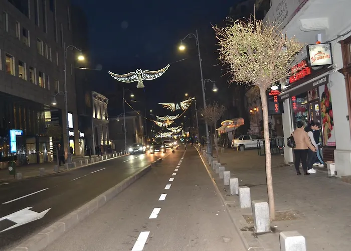 Ferienwohnung Victoria Plaza Two Bdr Apt Bukarest