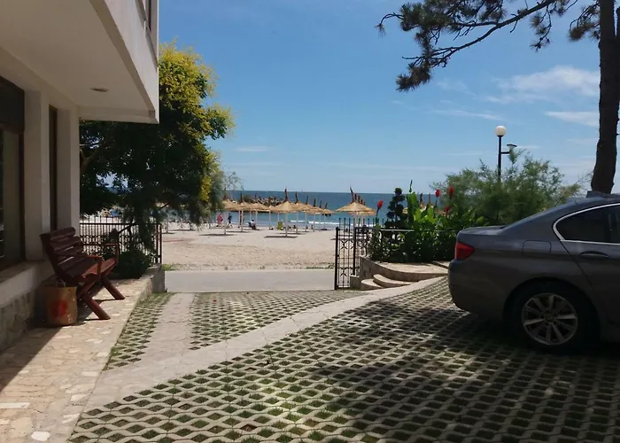 Vila pe plaja nr 9 Saturn