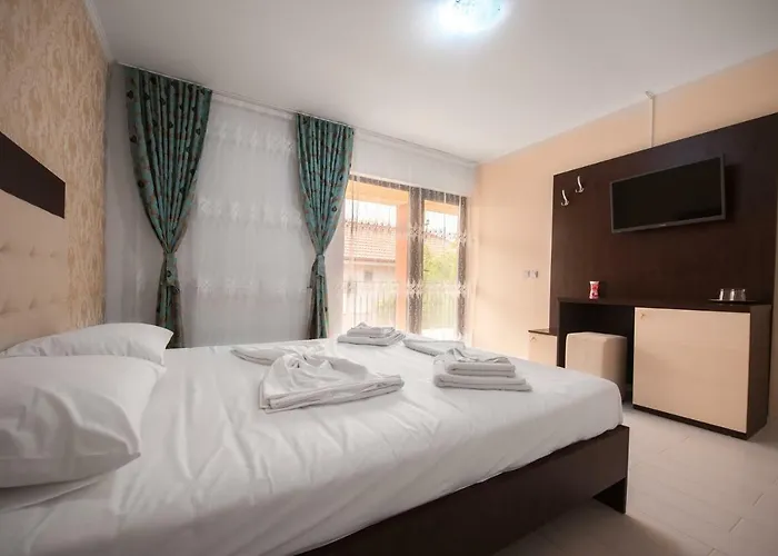 Pensiune Aymar Hotel 2 Mai