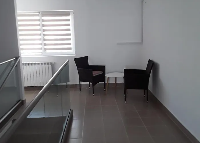 Camere de inchiriat Central La Calciu Mahmudia