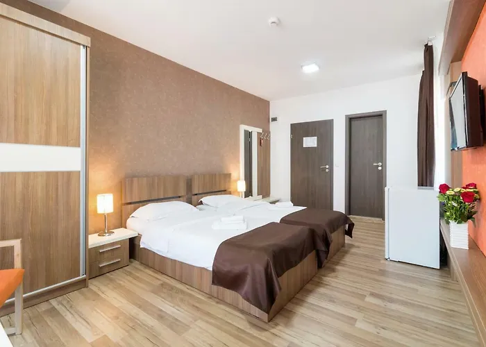 Hb Brilliant Hotel Brașov